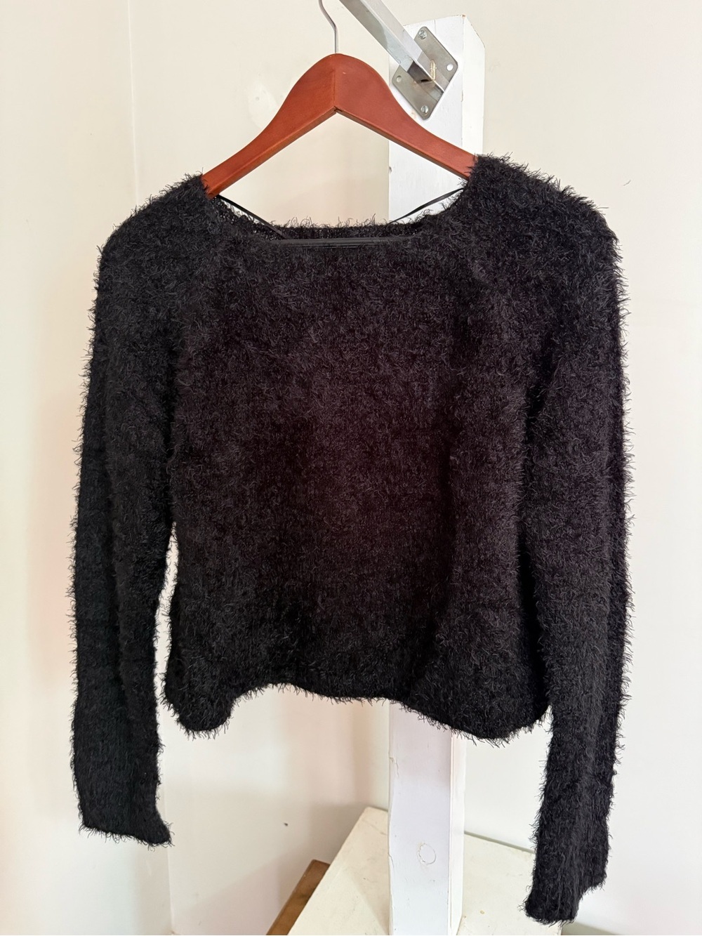 NWT Mudd Cropped Fuzzy Sweater